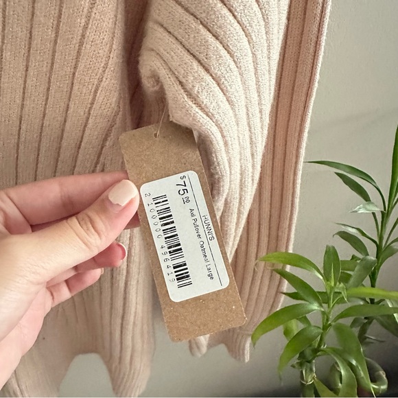 Nwt Hunni’s Beige Ribbed Sweater - Picture 2 of 7